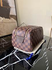 Louis Vuitton Dopp Kit Brown Cloth ref.242517 - Joli Closet