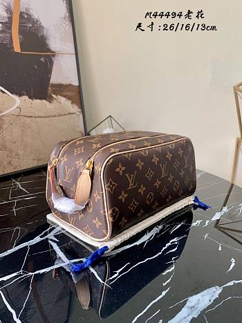 Louis Vuitton Dopp Kit Toilet Pouch Monogram Canvas N40127 Size 26x16x13cm