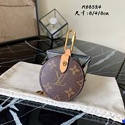 Louis Vuitton Round Coin Purse M69749 Size 8x4x8cm - 1