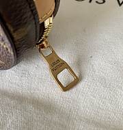 Louis Vuitton Round Coin Purse M69749 Size 8x4x8cm - 3