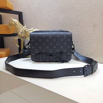 Louis Vuitton Streamer Messenger Monogram M45585 Size 23.5x17x6cm