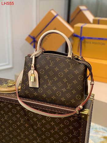 Louis Vuitton Petit Palais Monogram Handbag M58914 Size 29x18x12.5cm