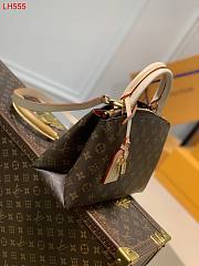 Louis Vuitton Petit Palais Monogram Handbag M58914 Size 29x18x12.5cm - 2