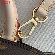 Louis Vuitton Petit Palais Monogram Handbag M58914 Size 29x18x12.5cm - 3