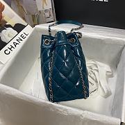 Chanel Bucket Bag Patent Leather In Blue Size 20.5x19x10.5cm - 2