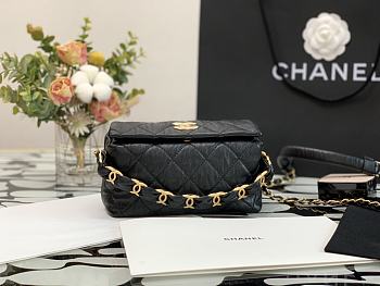 Chanel Hobo Bag 2021 Size 13x19x7cm