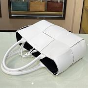 Bottega Veneta Arco Tote Bag In White 44052 Size 36x24x12cm - 3