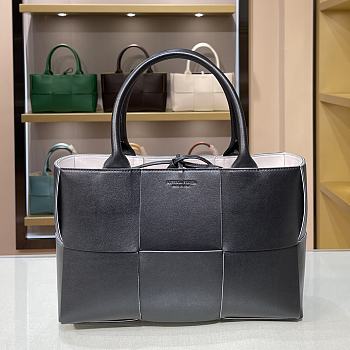Bottega Veneta Arco Tote Bag In Black 44052 Size 36x24x12cm
