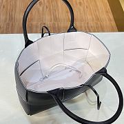 Bottega Veneta Arco Tote Bag In Black 44052 Size 36x24x12cm - 2