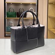 Bottega Veneta Arco Tote Bag In Black 44052 Size 36x24x12cm - 4