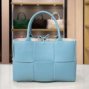 Bottega Veneta Arco Tote Bag In Blue 44052 Size 36x24x12cm