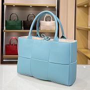 Bottega Veneta Arco Tote Bag In Blue 44052 Size 36x24x12cm - 2
