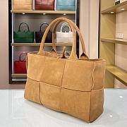 Bottega Veneta Arco Tote Bag In Brown Velvet 44052 Size 36x24x12cm - 2