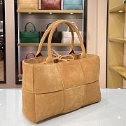 Bottega Veneta Arco Tote Bag In Brown Velvet 44052 Size 36x24x12cm - 5