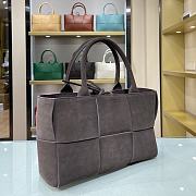 Bottega Veneta Arco Tote Bag In Dark Grey Velvet 44052 Size 36x24x12cm - 3