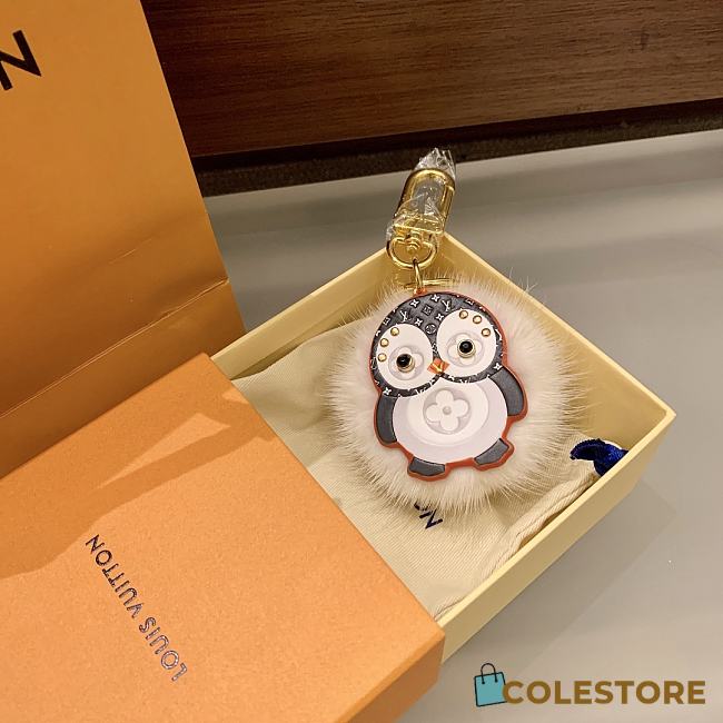 Louis Vuitton Key Ring Lovely Penguin  - 1