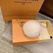Louis Vuitton Key Ring Lovely Penguin  - 5