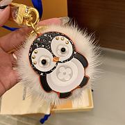 Louis Vuitton Key Ring Lovely Penguin  - 2