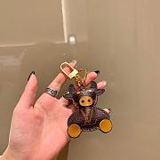 Louis Vuitton Key Ring Lovely Cown - 5