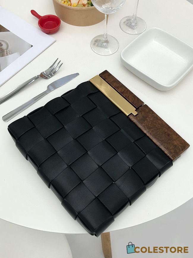 Bottega Veneta Snap Clutch Lambskin 64774 Size 27x5x28cm - 1