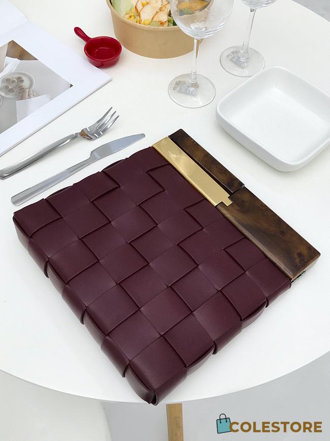 Bottega Veneta Snap Clutch In Wine Lambskin 64774 Size 27x5x28cm - 1