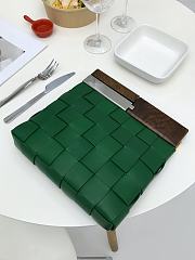 Bottega Veneta Snap Clutch In Green Lambskin 64774 Size 27x5x28cm - 3