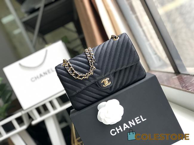 Chanel Classic Chervon Caviar Calfskin Gold Hareware 25.5cm - 1