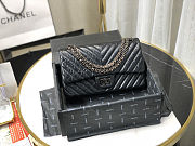 Chanel Lambskin & Black Metal Handbag Size 25cm - 2