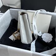 Chanel Mini Reissue Phone Crossbody Bag In Light Grey Size 17x13x5.5cm - 5