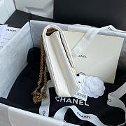 Chanel Mini Reissue Phone Crossbody Bag In White Size 17x13x5.5cm - 5