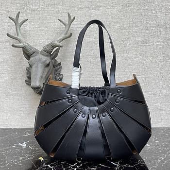 Bottega Veneta The Shell Bag In Black 65157 Size 40×12×25cm