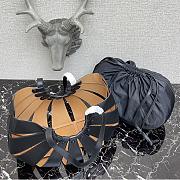 Bottega Veneta The Shell Bag In Black 65157 Size 40×12×25cm - 2