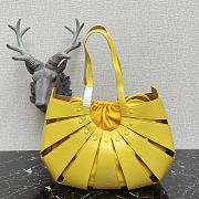 Bottega Veneta The Shell Bag In Yellow 65157 Size 40×12×25cm - 1