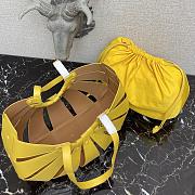 Bottega Veneta The Shell Bag In Yellow 65157 Size 40×12×25cm - 3