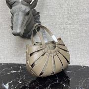 Bottega Veneta The Shell Bag In Grey 65157 Size 40×12×25cm - 3