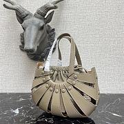 Bottega Veneta The Shell Bag In Grey 65157 Size 40×12×25cm - 2