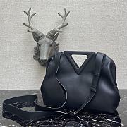 Bottega Veneta Medium Point Top-Handle Bag In Black 65244 Size 35x12x6.5cm - 5