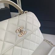 Chanel Trendy CC In White Size 25x12x17cm - 6
