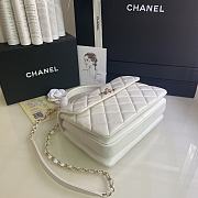 Chanel Trendy CC In White Size 25x12x17cm - 3