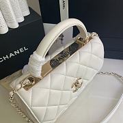 Chanel Trendy CC In White Size 25x12x17cm - 2