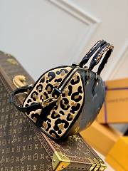 Louis Vuitton Speedy Bandouliere Wild At Heart M58524 Size 25cm - 3