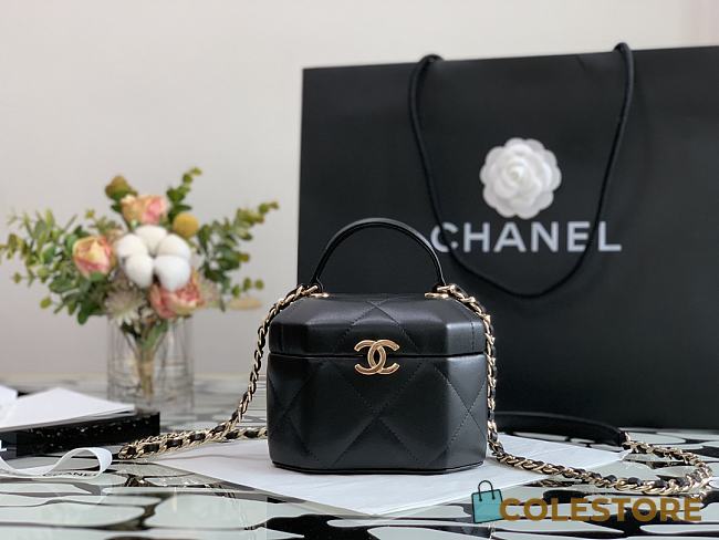 Chanel Small Vanity Case Style AS2630 Size 15x10x11cm - 1