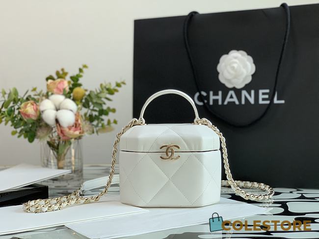 Chanel Small Vanity Case Style In White AS2630 Size 15x10x11cm - 1