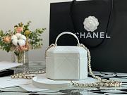 Chanel Small Vanity Case Style In White AS2630 Size 15x10x11cm - 4