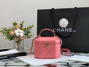 Chanel Small Vanity Case Style In Pink AS2630 Size 15x10x11cm