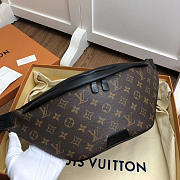 Louis Vuitton Discovery Bumbag In Brown 47cm - 6