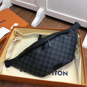 Louis Vuitton Discovery Damiere Leather Bumbag M44336 Size 37x14x13cm