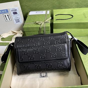Gucci Embossed Messenger In Black 658565 Size 29×22×9.5cm