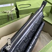 Gucci Embossed Messenger In Black 658565 Size 29×22×9.5cm - 2