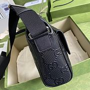 Gucci Embossed Messenger In Black 658565 Size 29×22×9.5cm - 4